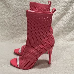 9W Steve Madden Heels